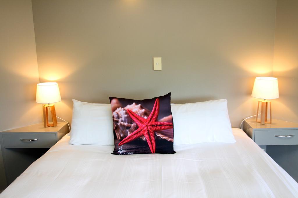 Aloha Lodge Beachside Accommodation เนลสัน ภายนอก รูปภาพ