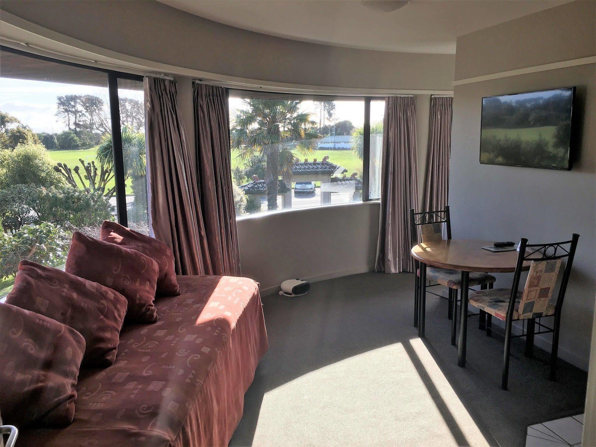 Aloha Lodge Beachside Accommodation เนลสัน ภายนอก รูปภาพ