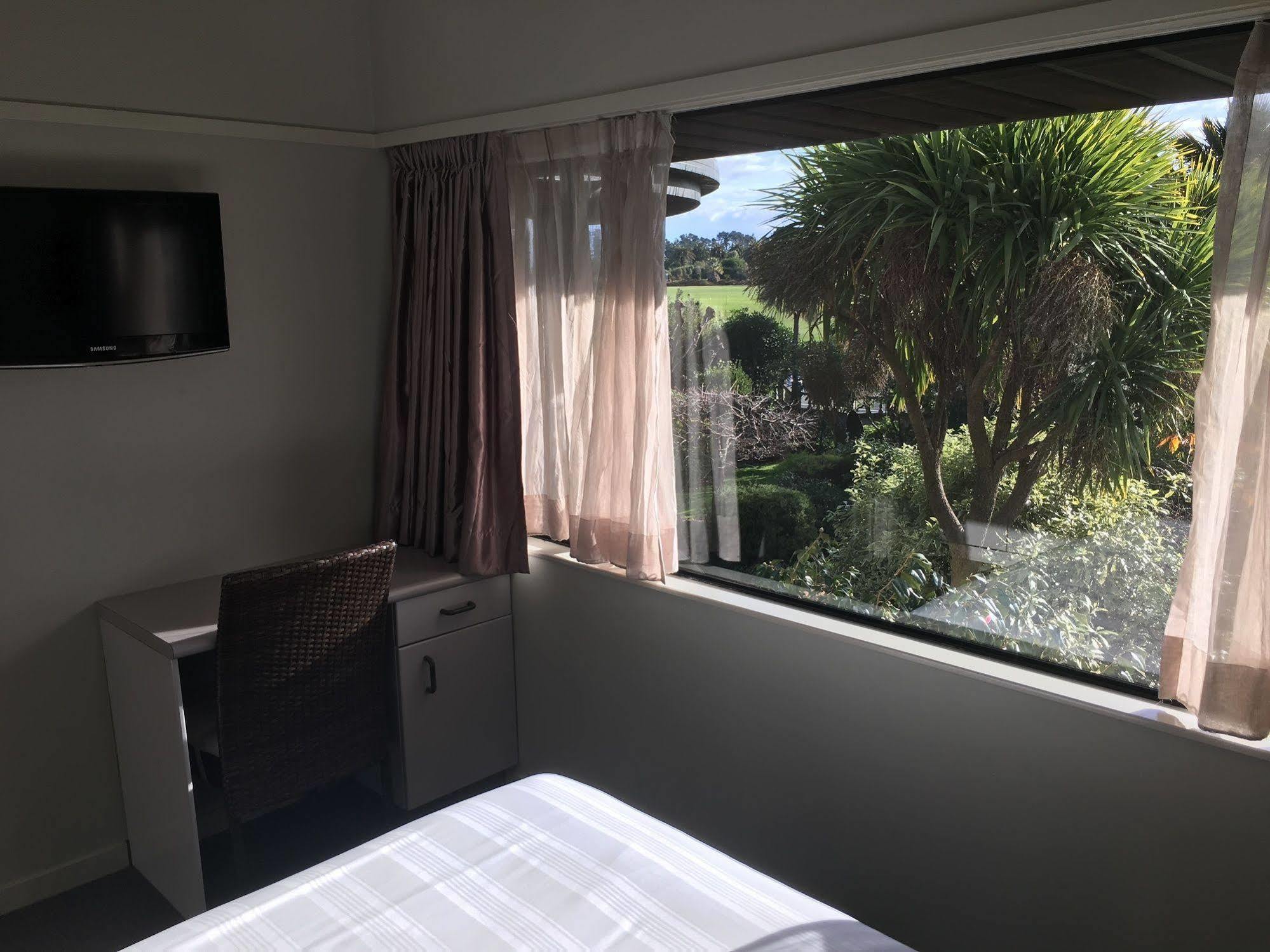 Aloha Lodge Beachside Accommodation เนลสัน ภายนอก รูปภาพ