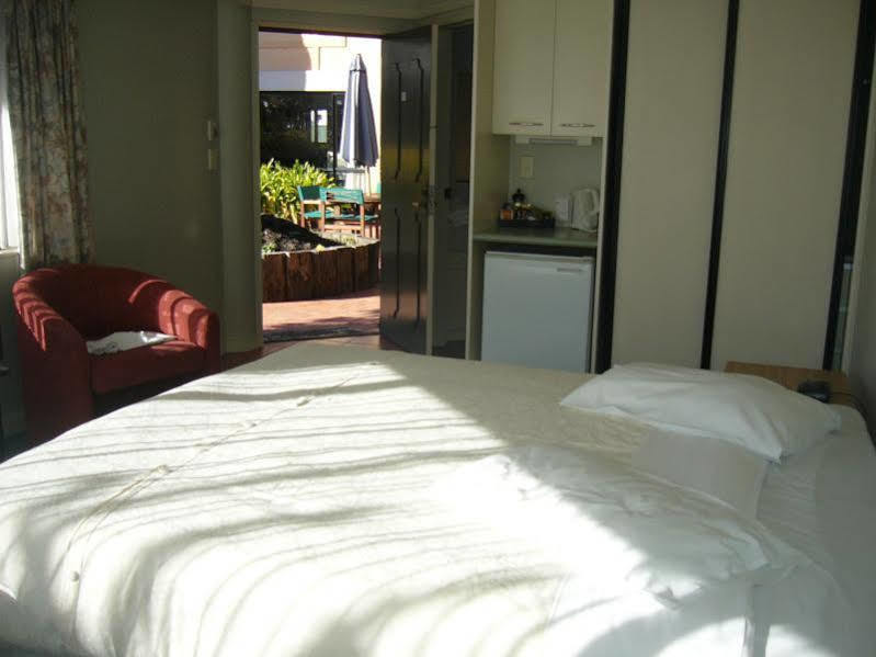 Aloha Lodge Beachside Accommodation เนลสัน ภายนอก รูปภาพ