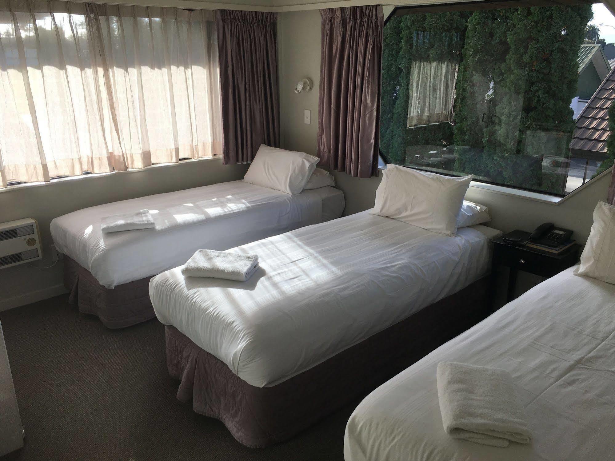 Aloha Lodge Beachside Accommodation เนลสัน ภายนอก รูปภาพ