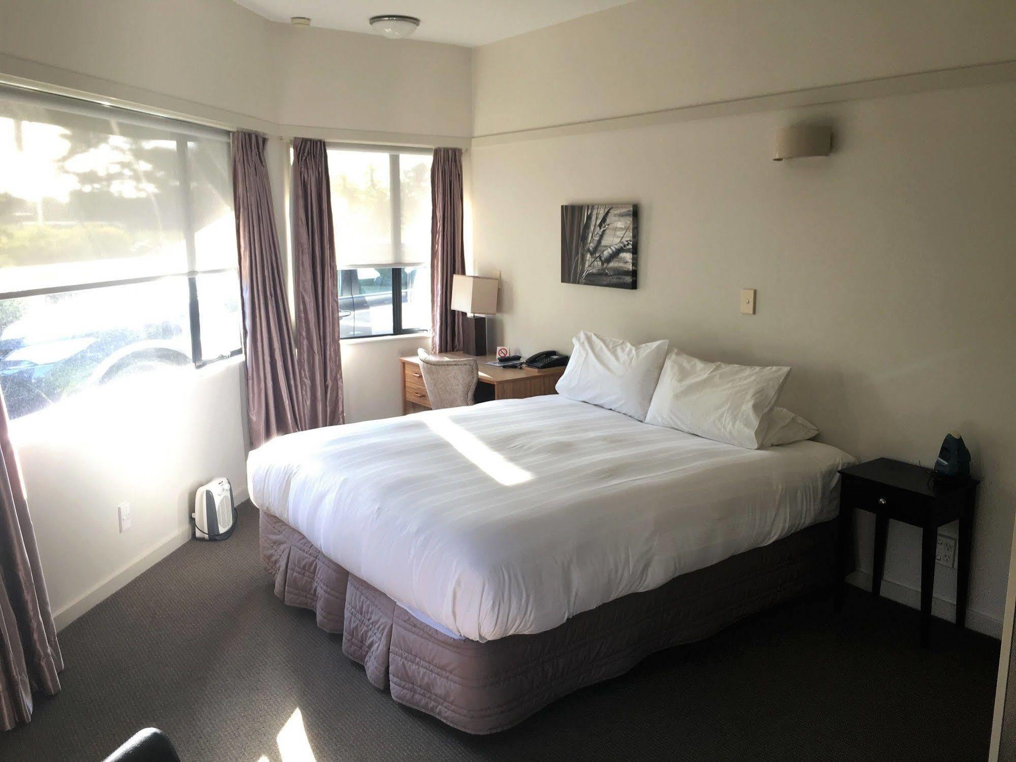 Aloha Lodge Beachside Accommodation เนลสัน ภายนอก รูปภาพ