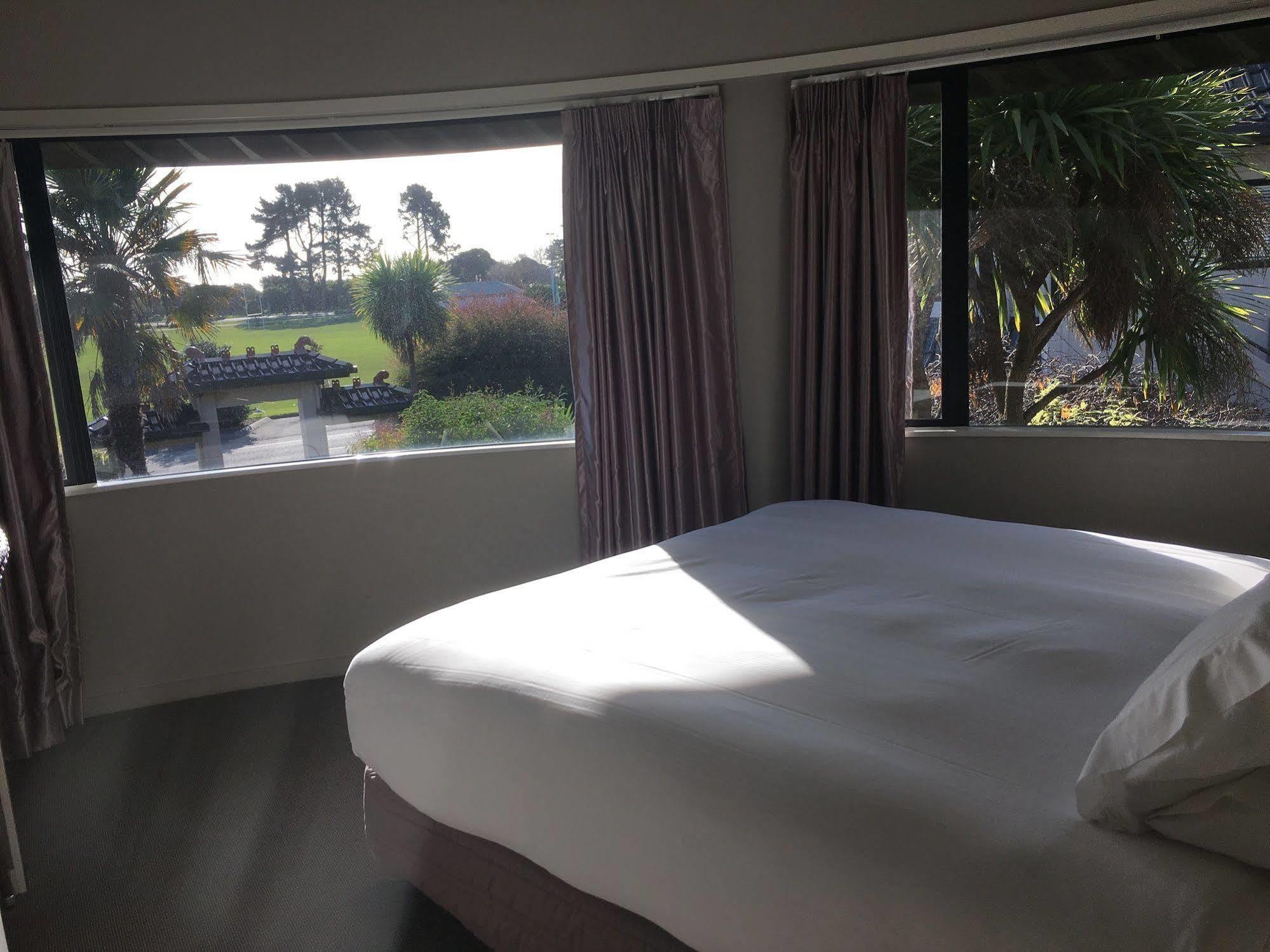 Aloha Lodge Beachside Accommodation เนลสัน ภายนอก รูปภาพ